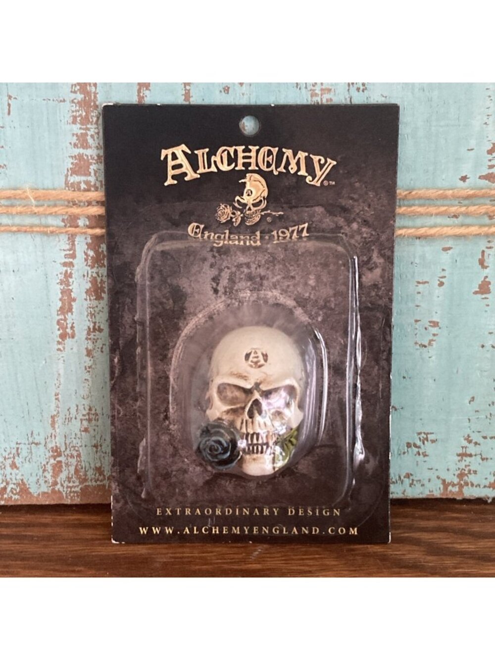 Alchemy Collectible Mini Skull with Blue Rose Halloween Goth 1.5" England NEW